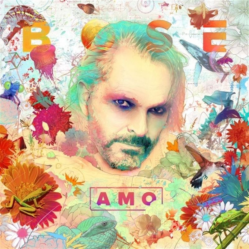 Miguel Bosé: "Mis hijos se creen que soy buzo"