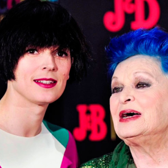 Bimba Bosé... y el pelo azul de su abuela Lucía
