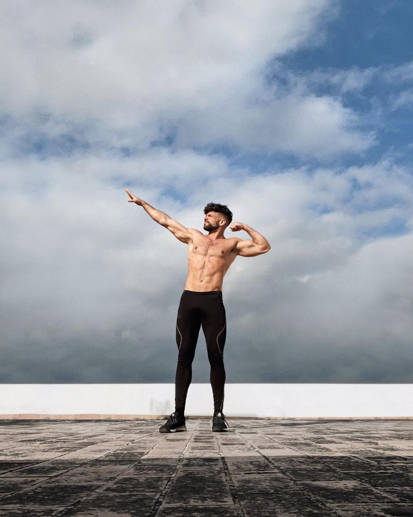 Ricky Merino calienta las redes con sus últimos días de verano