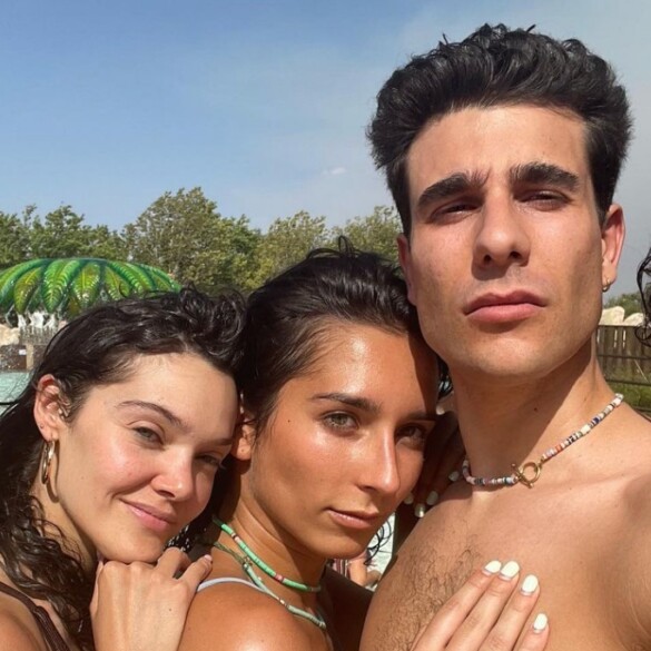 Los Javis y Lola Rodríguez pasan su día más mojadito del verano