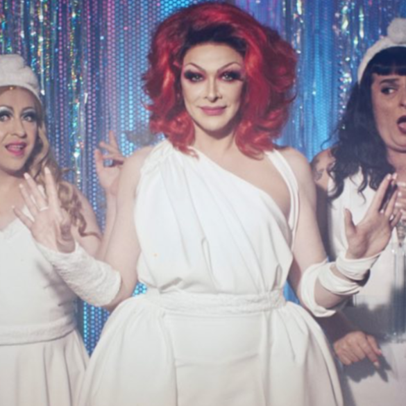 Pupi Poisson, Supremme de Luxe y Tavi Gallart estrenan canción para 'El fantasma de la sauna'