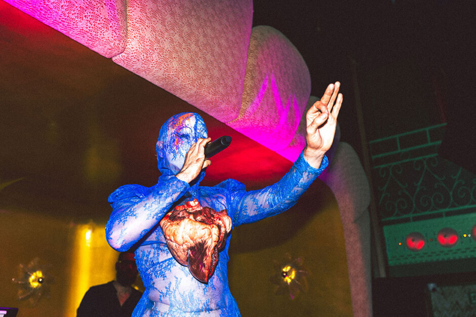 La fiesta LGTBIQ+ El Caviar llenó Madrid de surrealismo