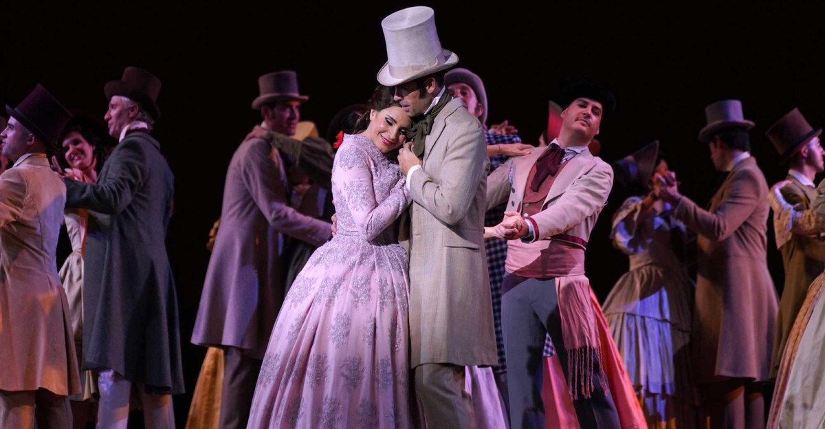 Sabina Puértolas e Ismael Jordi en un momento del montaje de Lluís Pascual que se acaba de reponer en el Teatro de La Zarzuela. Foto: Elena del Real.